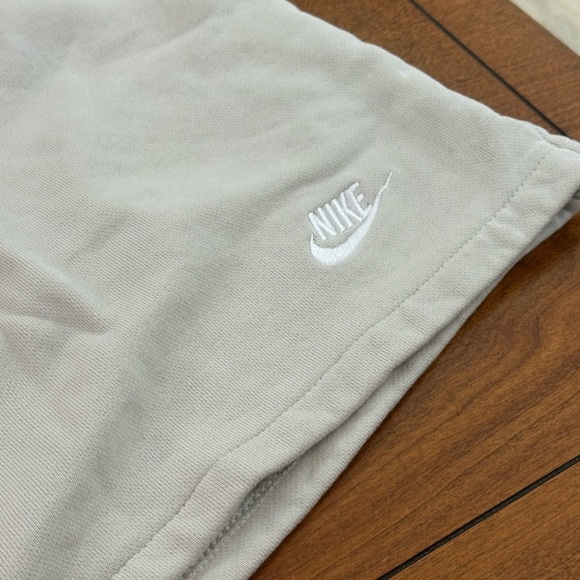 Nike Sportswear French Terry Lounge Shorts Women’s Large Beige Drawstring Swoosh - Picture 3 of 4